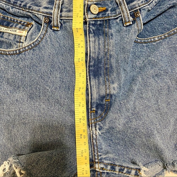 Vintage High Waisted US Denim Shorts - Picture 12 of 13